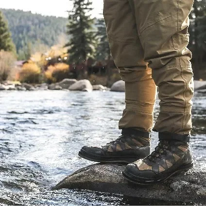 Rapids and lush green forest along Green River